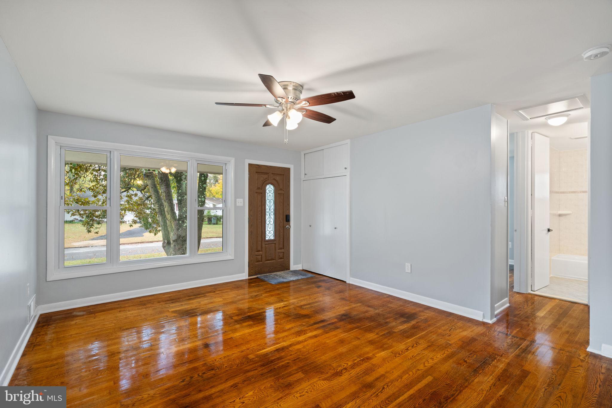 904 Hopton Road Woodbridge, VA 22191 - Photo 6 of 31 Gallery Image 6