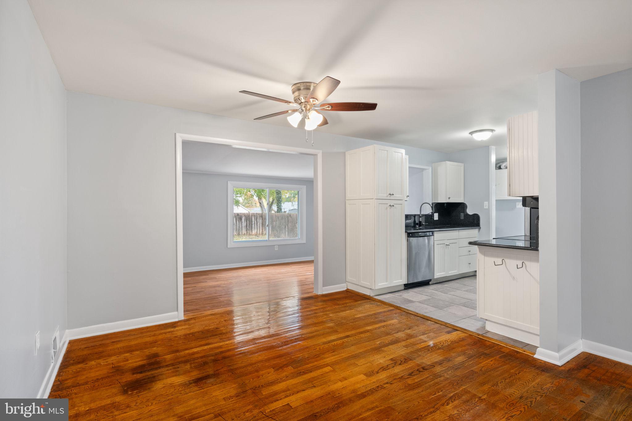 904 Hopton Road Woodbridge, VA 22191 - Photo 8 of 31 Gallery Image 8