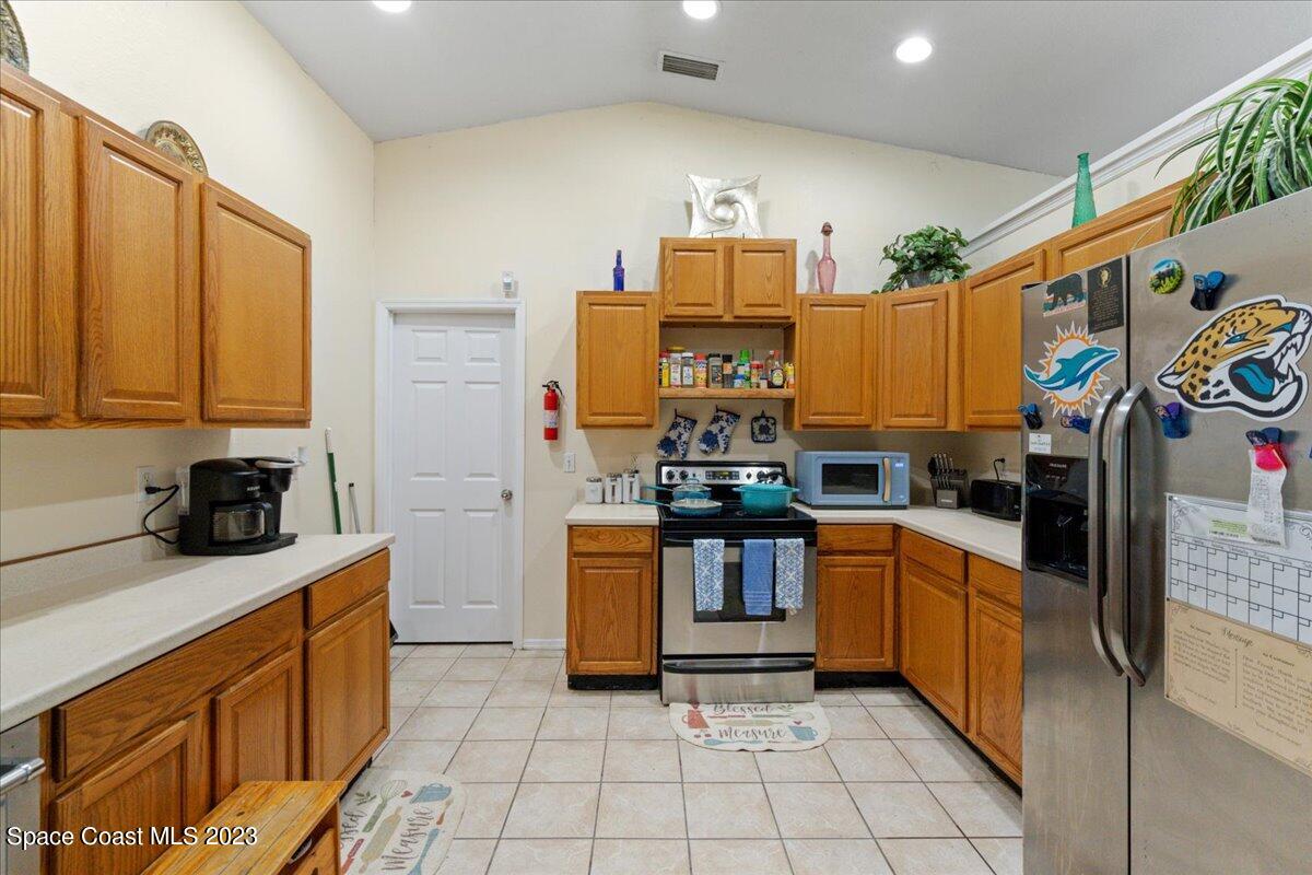 801 Cedar Drive Melbourne, FL 32901 - Photo 12 of 24 42-DSC00535