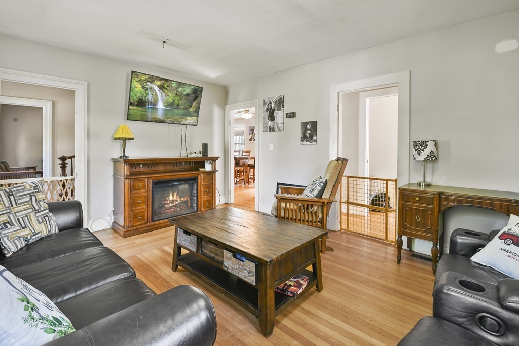 147 Broad Street Killingly, CT 06239 - Photo 5 of 32
