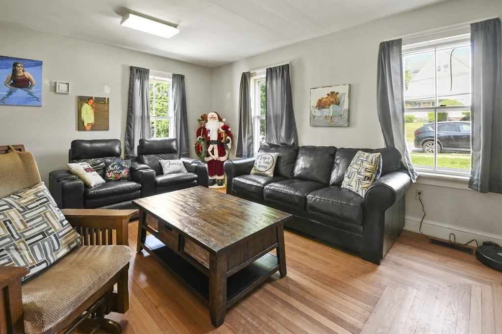 147 Broad Street Killingly, CT 06239 - Photo 7 of 32
