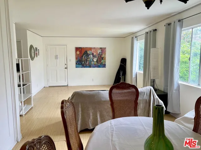 $489,000 | 18555 Collins Street, Unit C27, Tarzana, CA 91356