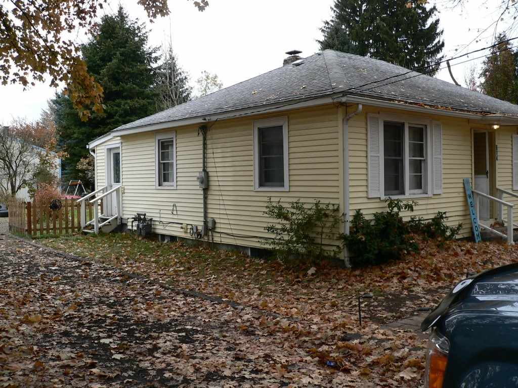 614 West Graves Road Spokane, WA 99218 - Photo 2 of 23