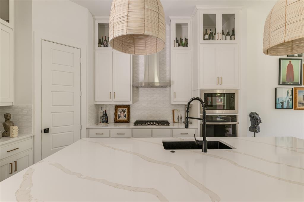 3702 Redleaf Lane Dallas, TX 75209 - Photo 8 of 18 Gallery Image 8