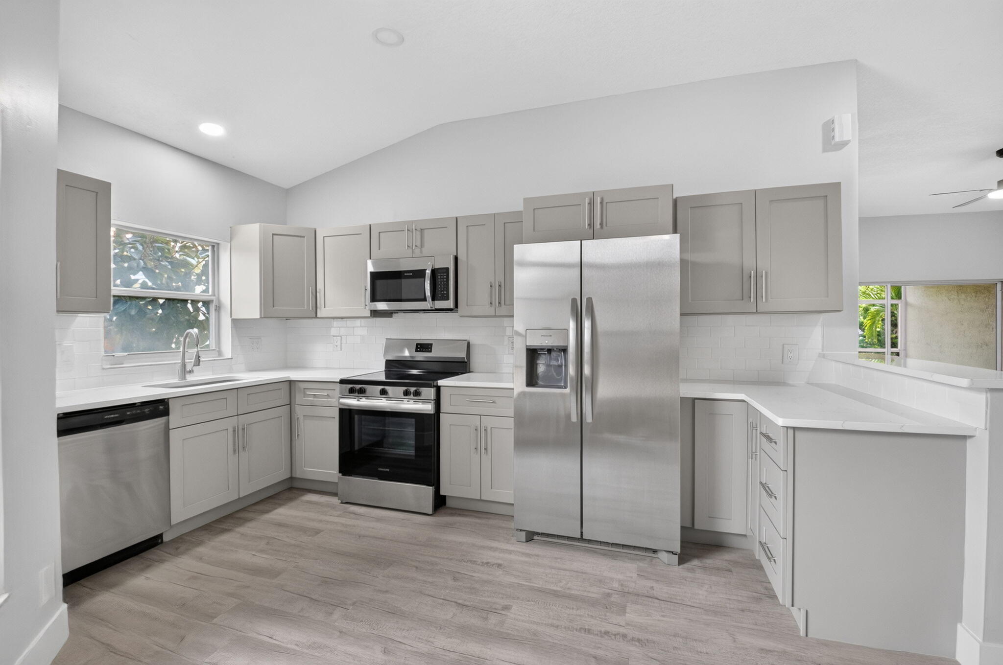 8410 Vía Serena Boca Raton, FL 33433 - Photo 12 of 40 18-web-or-mls-DSC_1860