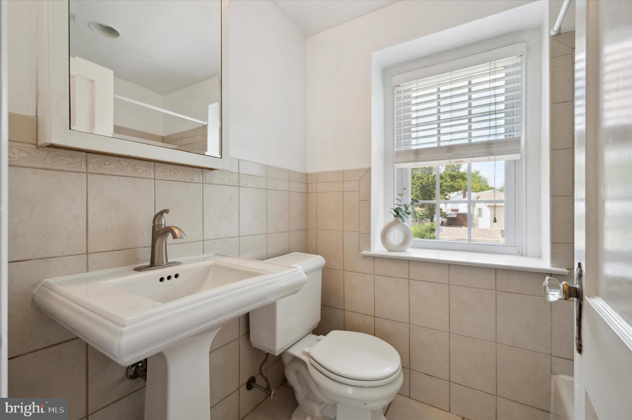 102 Heatherwood Road Havertown, PA 19083 - Photo 18 of 25 2nd Floor Hallway bathroom