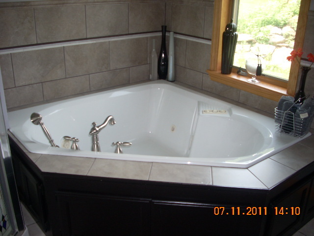 49 S Road Peru, MA 01235 - Photo 11 of 21 a bathroom with a bathtub