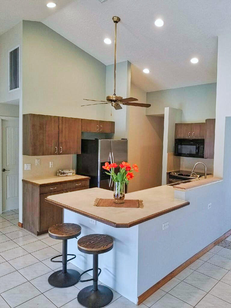12386 170th Road North Jupiter, FL 33478 - Photo 10 of 21 Y Kitchen Angle