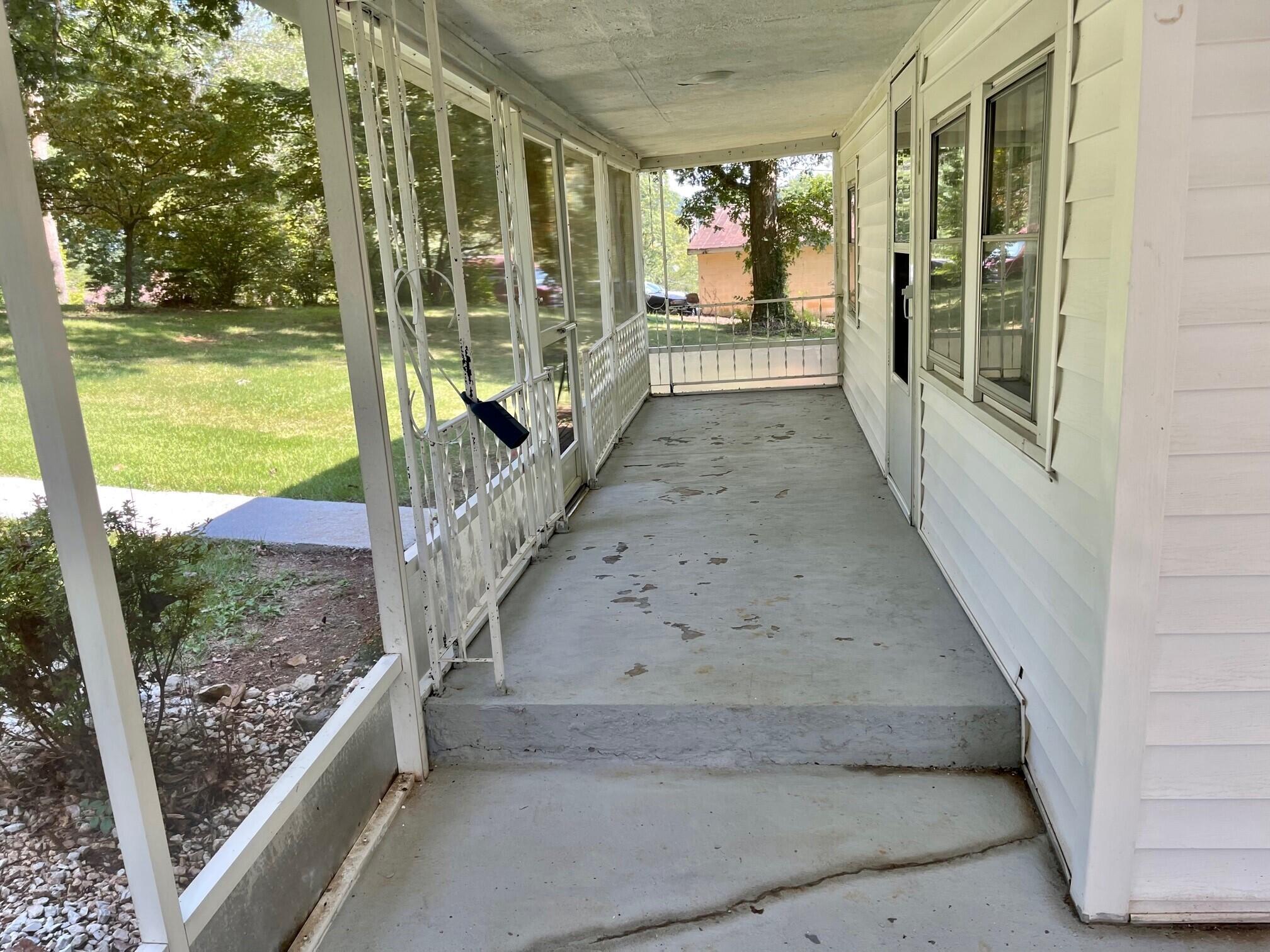 111 Sundance Road Maryville, TN 37801 - Photo 29 of 40 28