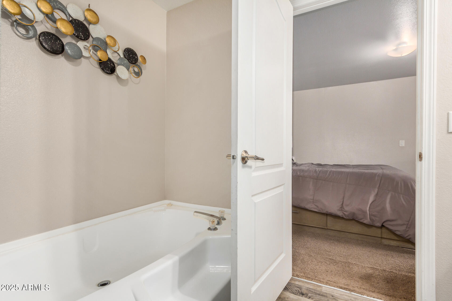 12721 West Greenway Road, Unit 200 El Mirage, AZ 85335 - Photo 15 of 25 Owners Bath