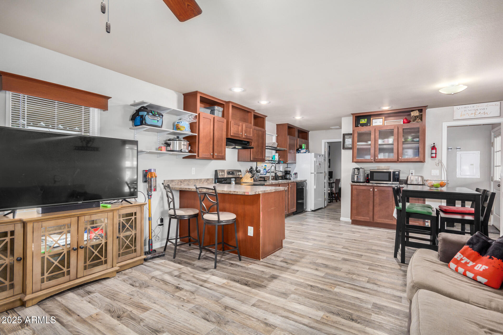 12721 West Greenway Road, Unit 200 El Mirage, AZ 85335 - Photo 7 of 25 10 - Greenway