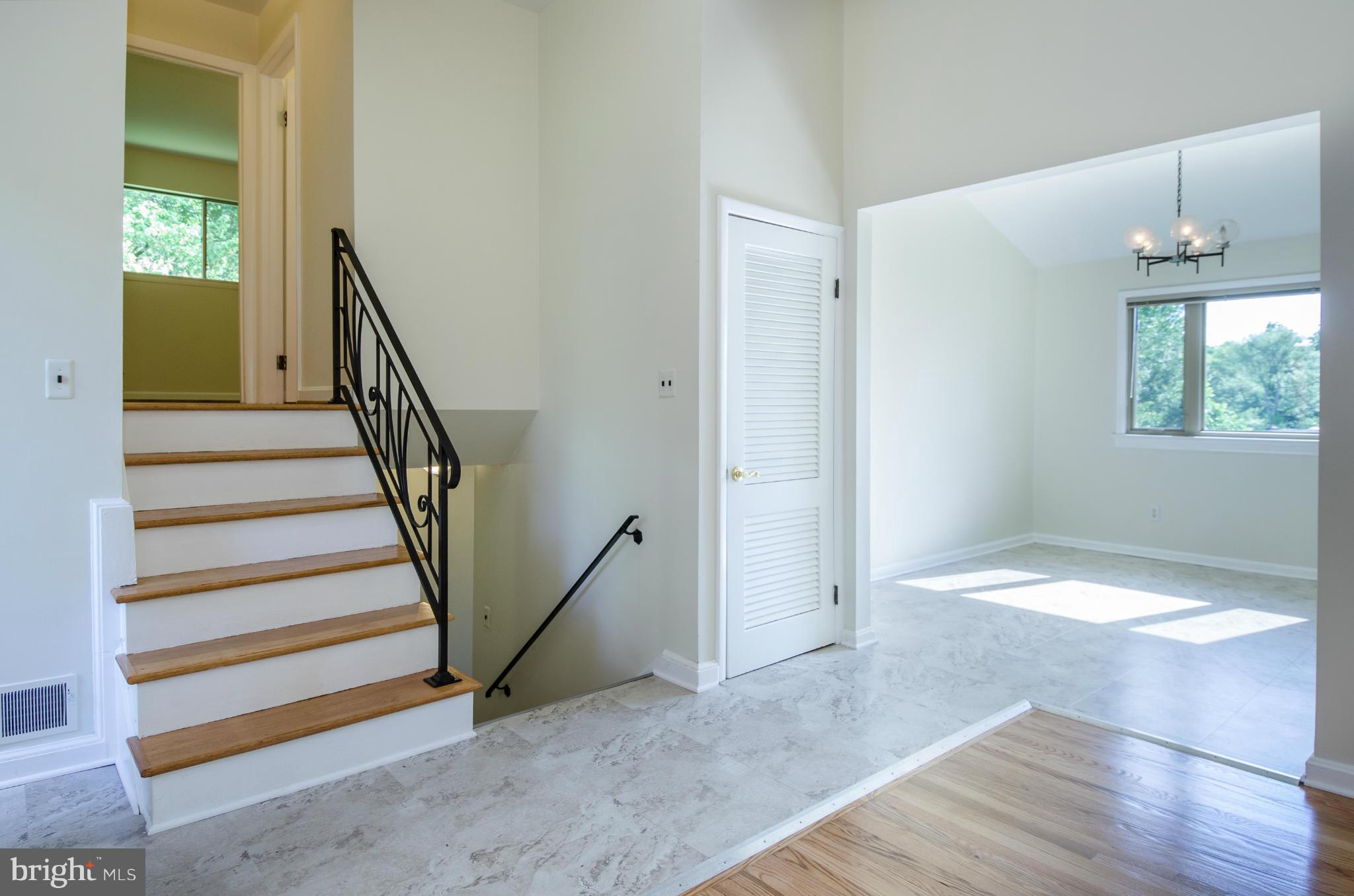 11524 Colt Terrace Silver Spring, MD 20902 - Photo 6 of 27 Interior (General)