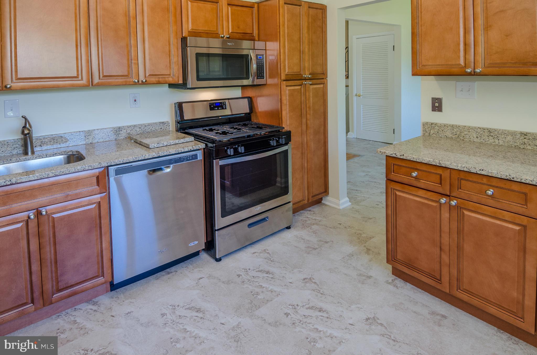 11524 Colt Terrace Silver Spring, MD 20902 - Photo 9 of 27 Cabinet space