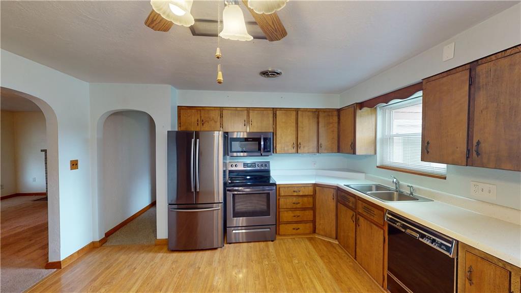 3141 Oneida Valley Road Hilliards, PA 16040 - Photo 9 of 40 Gallery Image 9