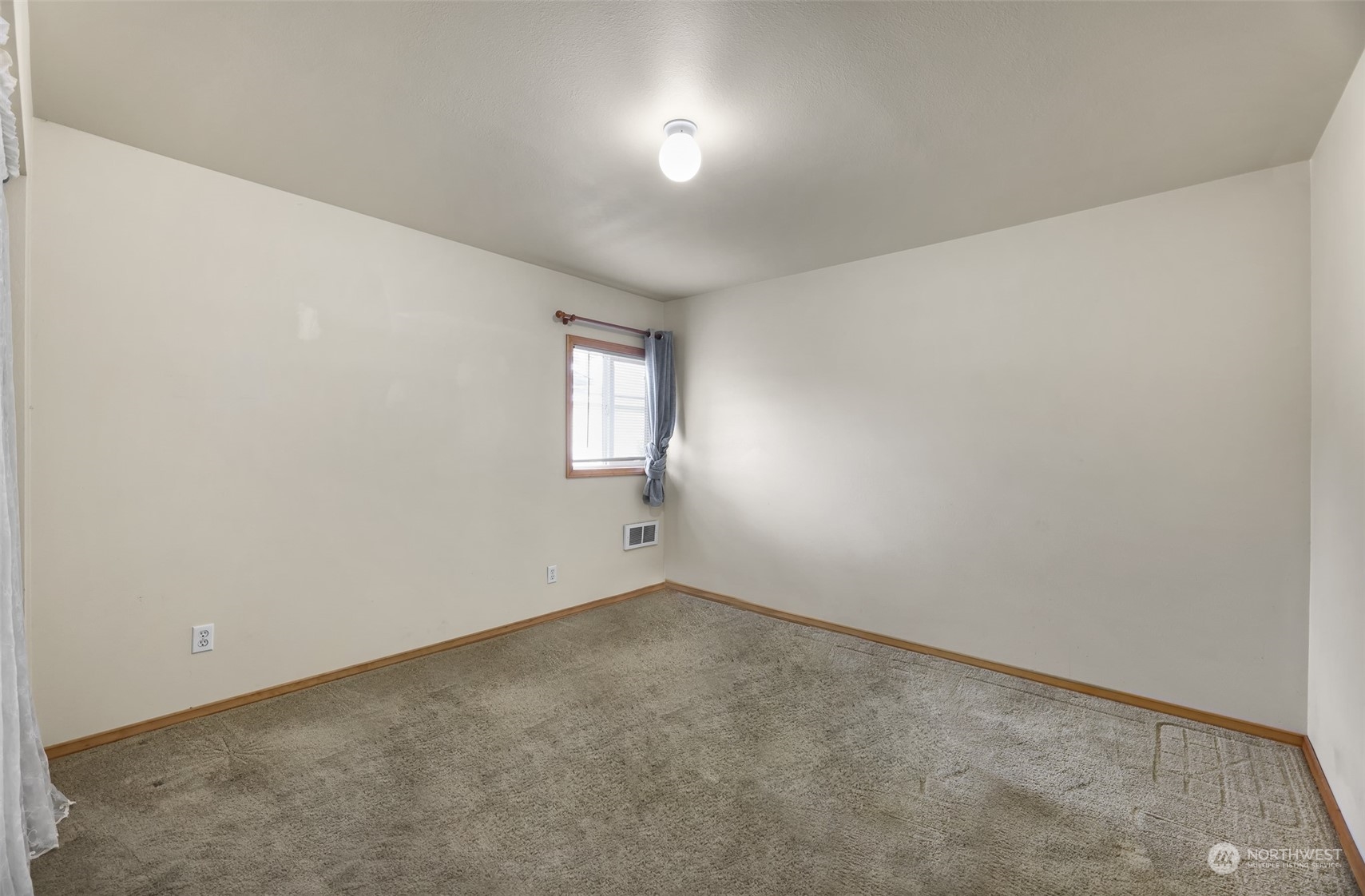 19017 Cook Road Burlington, WA 98233 - Photo 18 of 36 Gallery Image 18