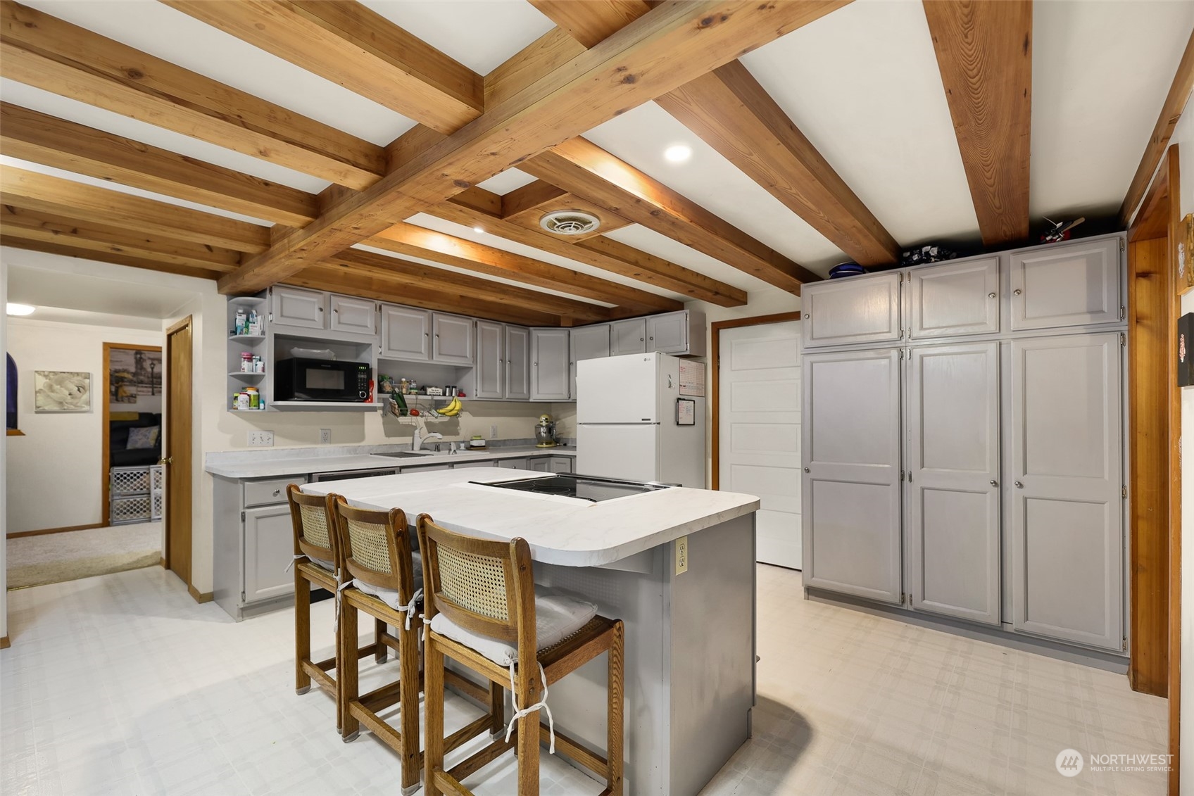19017 Cook Road Burlington, WA 98233 - Photo 7 of 36 Gallery Image 7