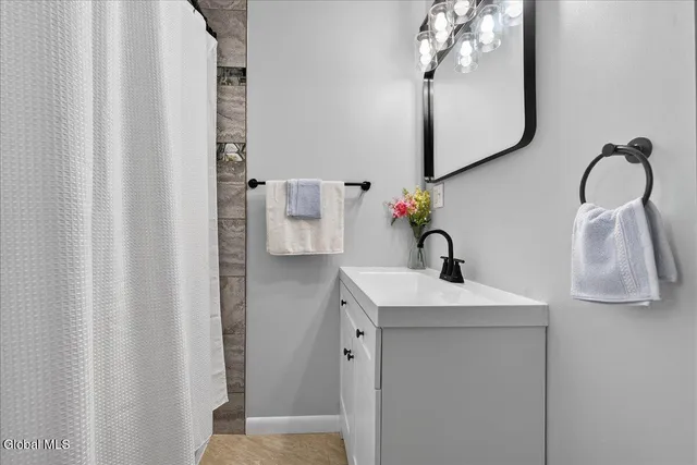 $318,000 | 4 Sunset View Avenue, Brunswick, NY 12180