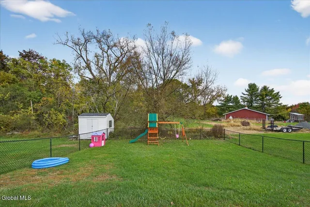 $318,000 | 4 Sunset View Avenue, Brunswick, NY 12180