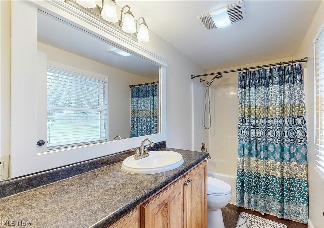 1215 Briggle Road Akron, OH 44320 - Photo 21 of 35 Gallery Image 21