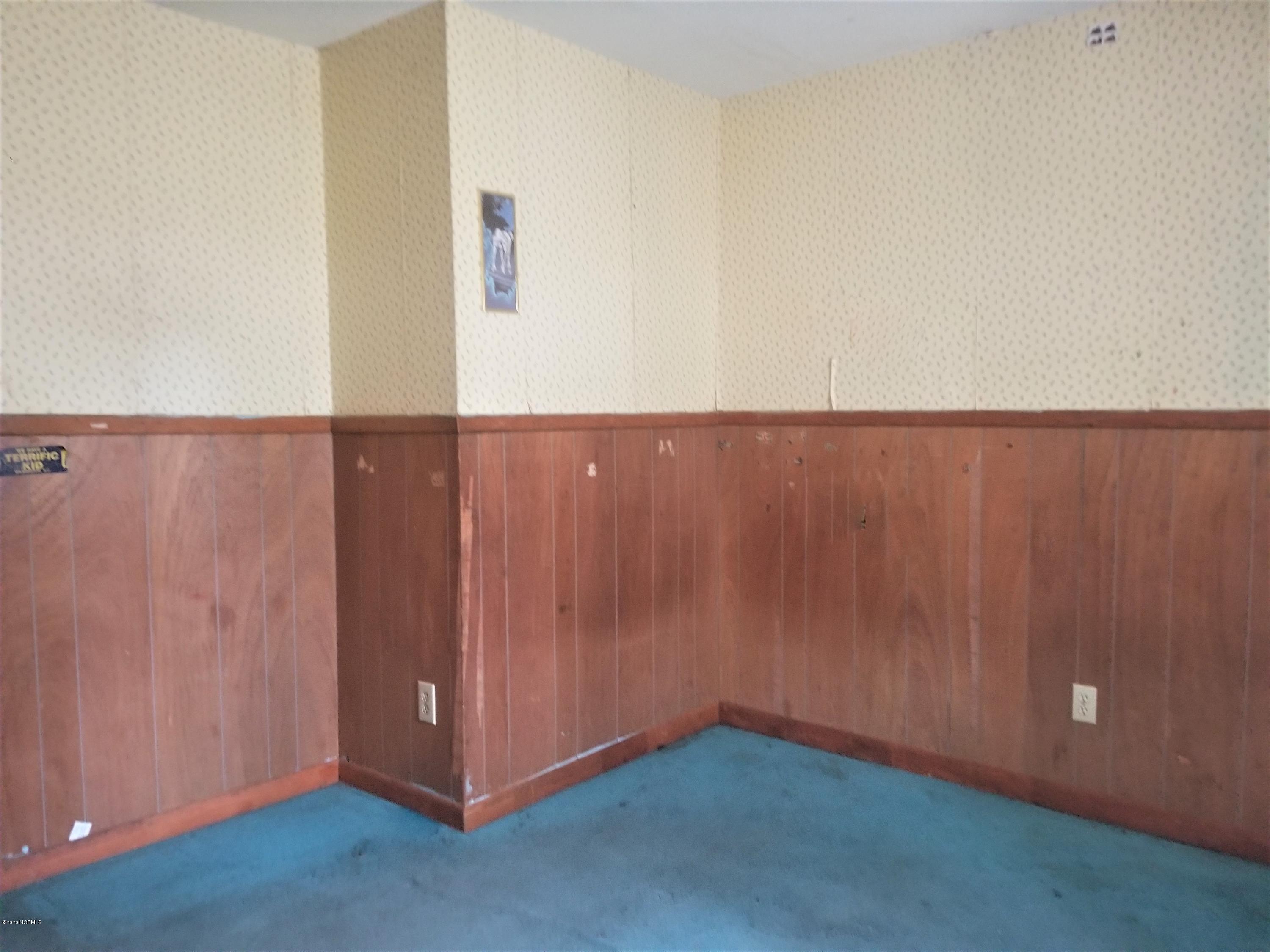 229 Wallington Road Wilmington, NC 28409 - Photo 19 of 21 229 Wallington Rd Room