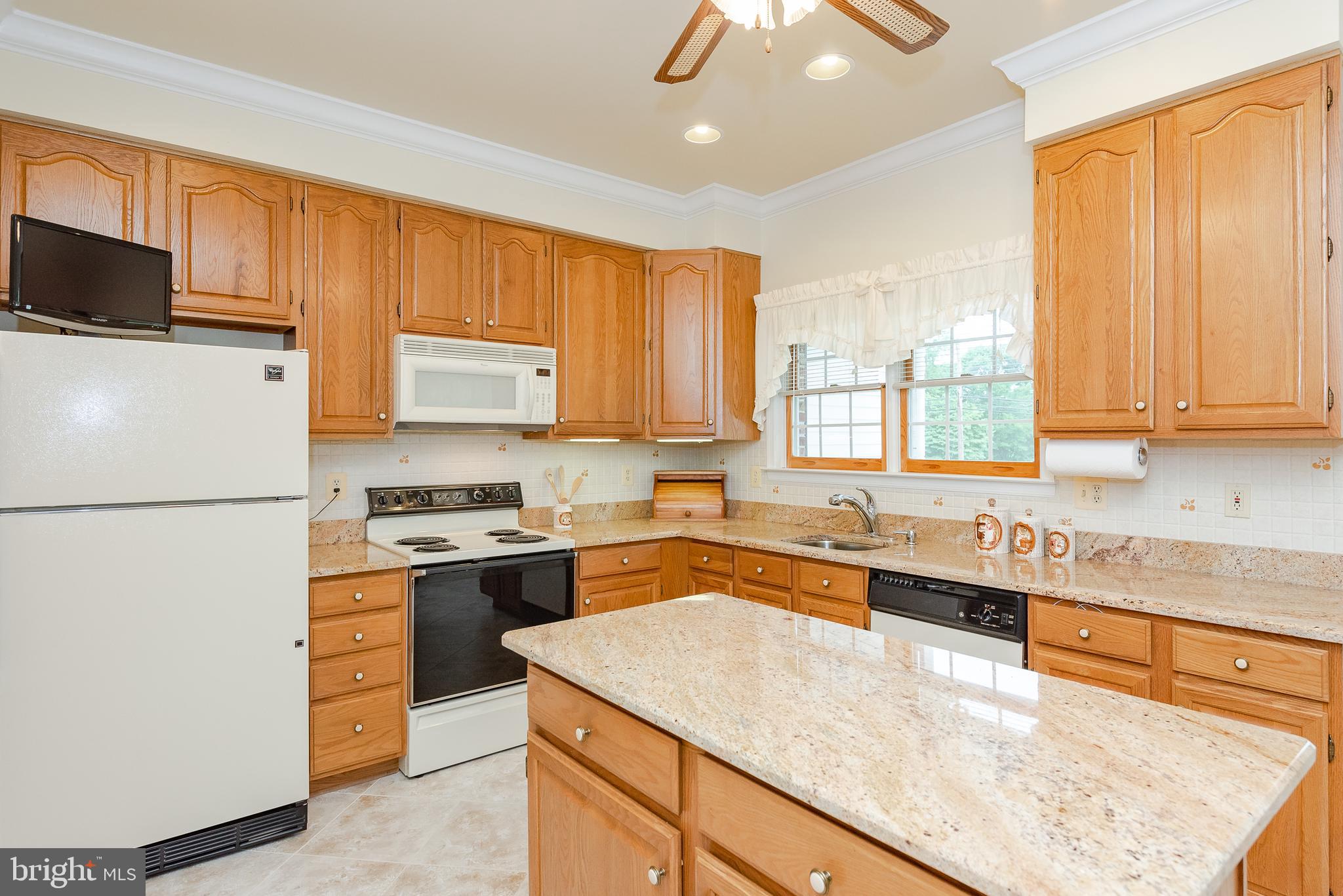 4923 Carroll Manor Road Baldwin, MD 21013 - Photo 3 of 35 Kitchen
