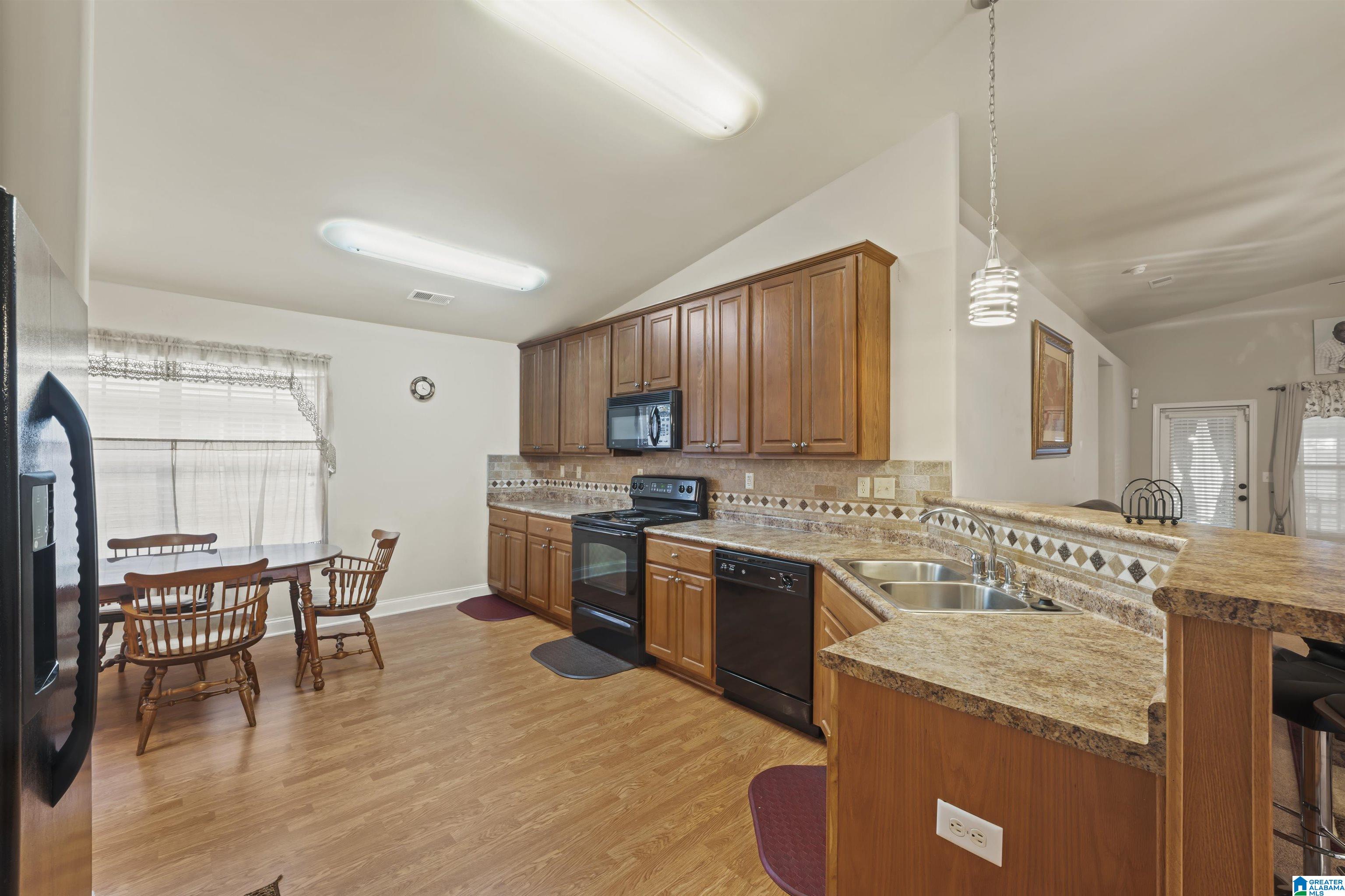 310 Crisfield Circle Alabaster, AL 35007 - Photo 12 of 37