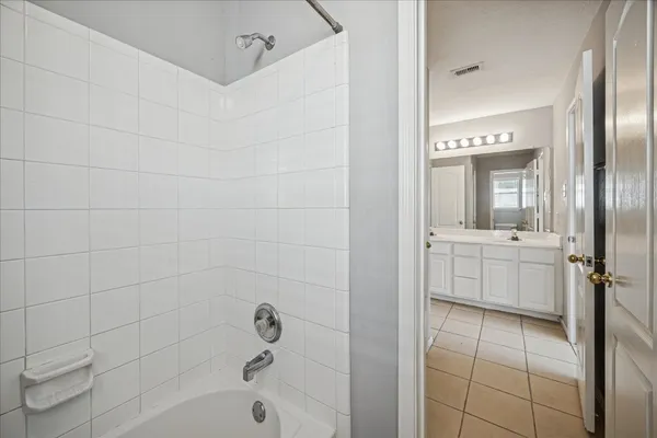 $425,000 | 17610 Forest Haven Trail, Tomball, TX 77375