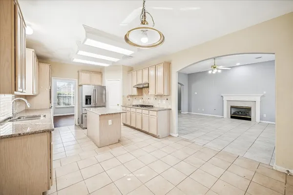 $425,000 | 17610 Forest Haven Trail, Tomball, TX 77375