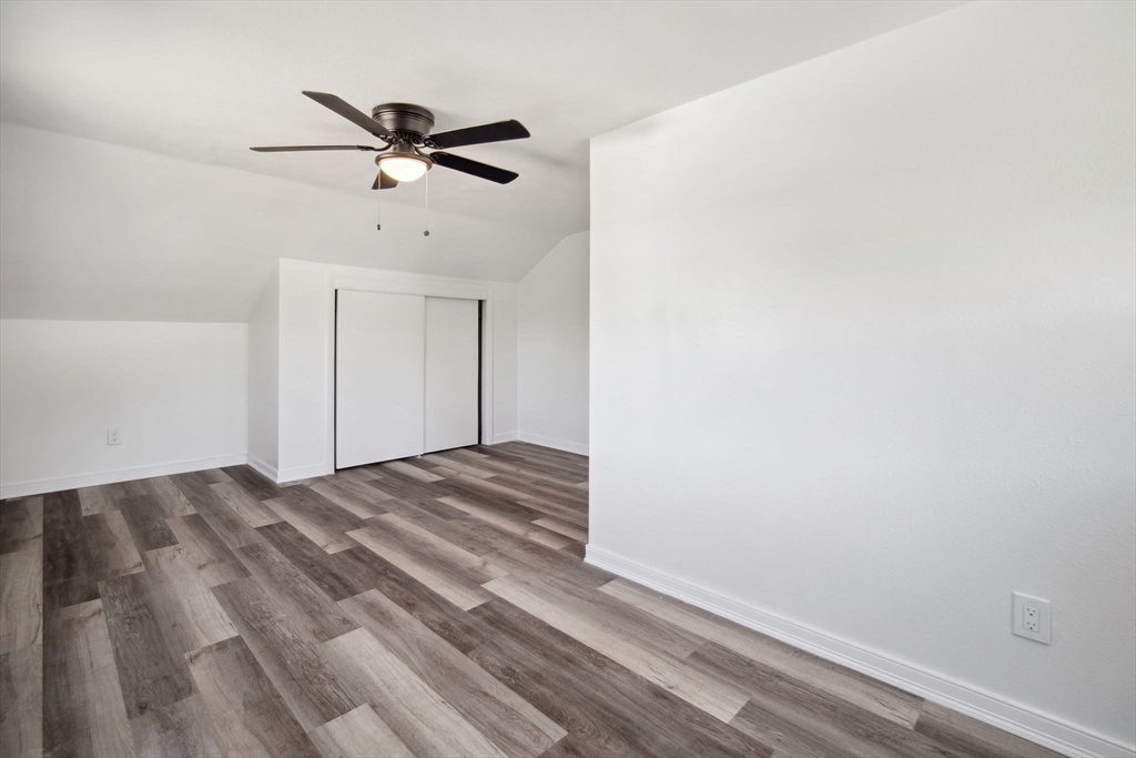 154 County Road Southampton, MA 01073 - Photo 31 of 42 a view of a livingroom with a ceiling fan
