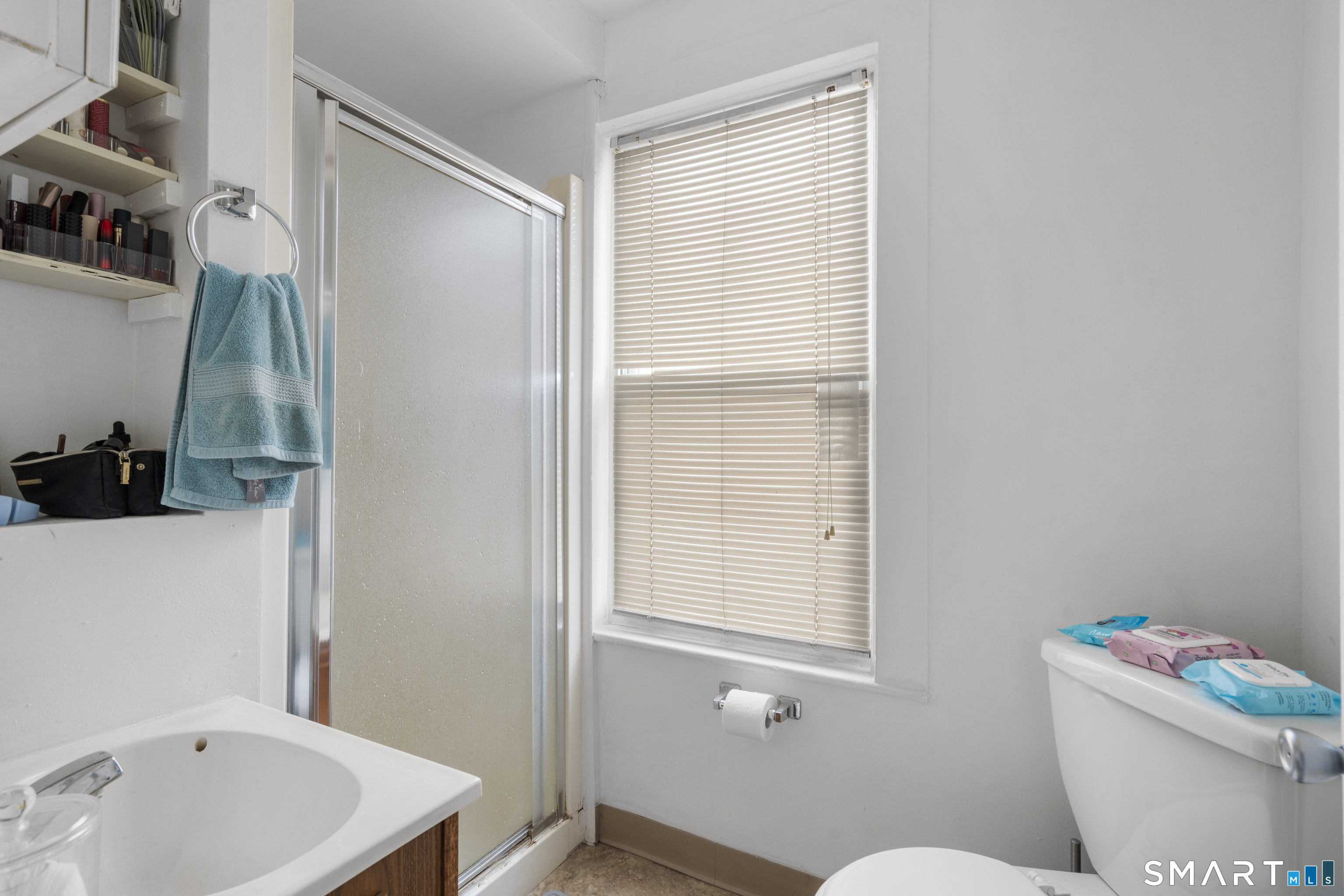 97 Pleasant Street Enfield, CT 06082 - Photo 11 of 18