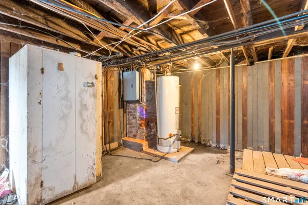 $500,000 | 97 Pleasant Street, Enfield, CT 06082