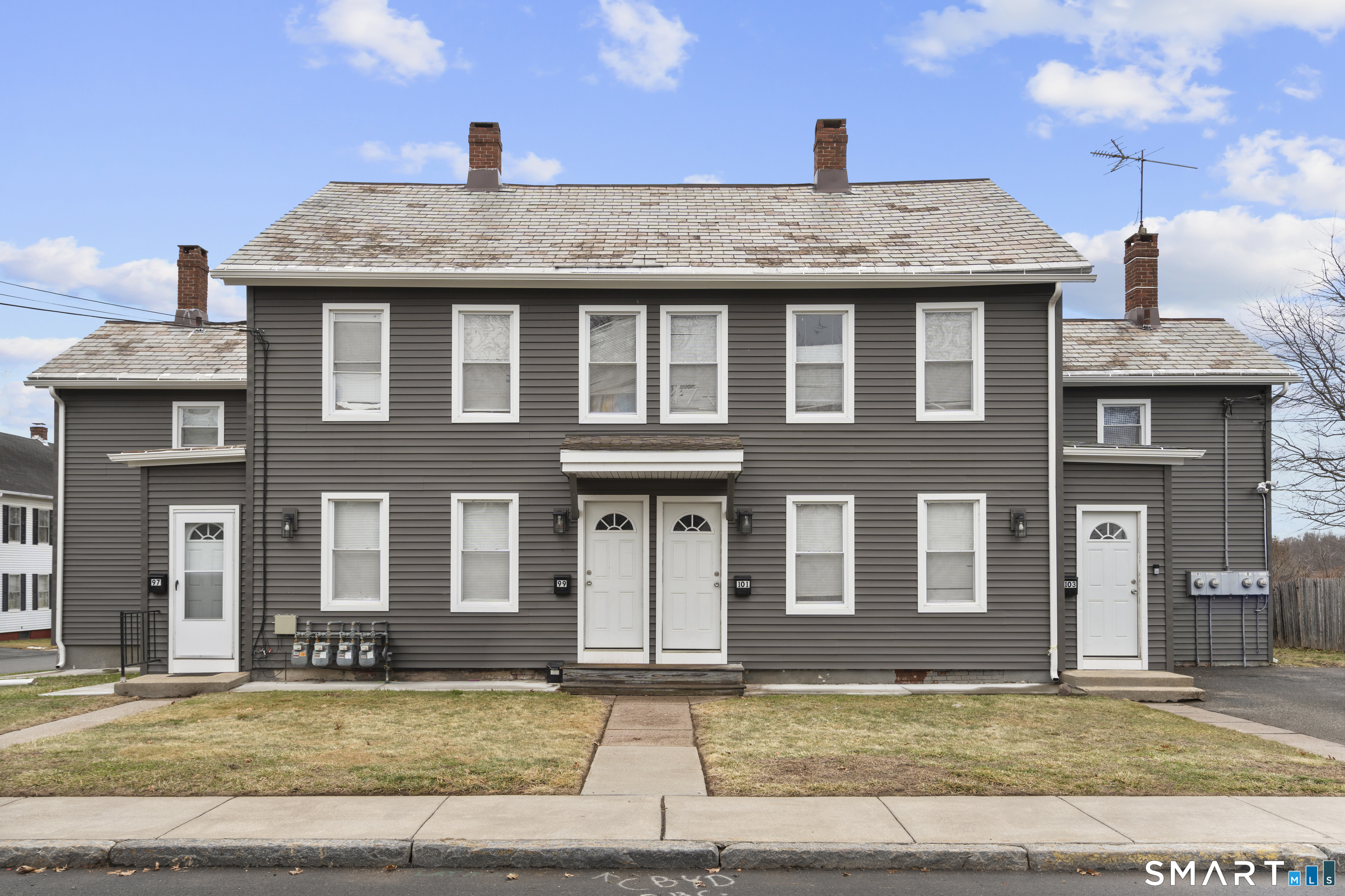 97 Pleasant Street Enfield, CT 06082 - Photo 2 of 18