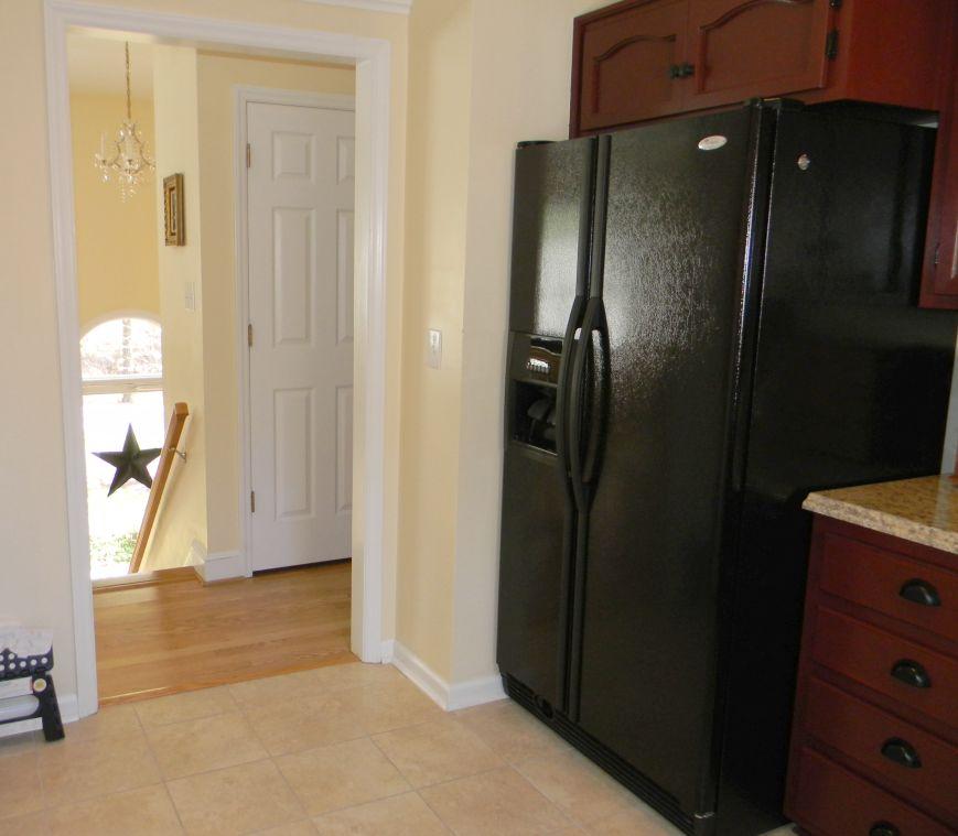 1461 Archway Road Blue Ridge, VA 24064 - Photo 12 of 32 Kitchen Refrigerator