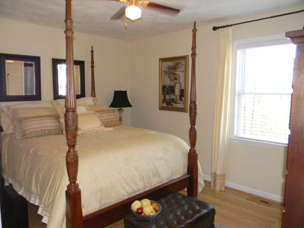 1461 Archway Road Blue Ridge, VA 24064 - Photo 17 of 32 Master Bedroom