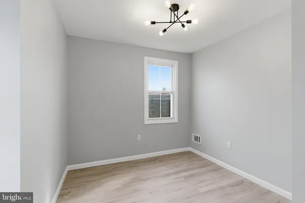 $349,900 | 217 West Union Street, Burlington, NJ 08016