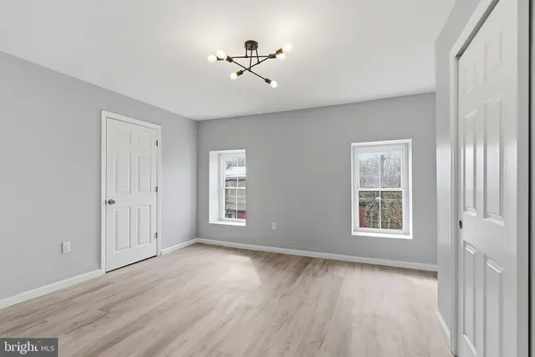 $349,900 | 217 West Union Street, Burlington, NJ 08016