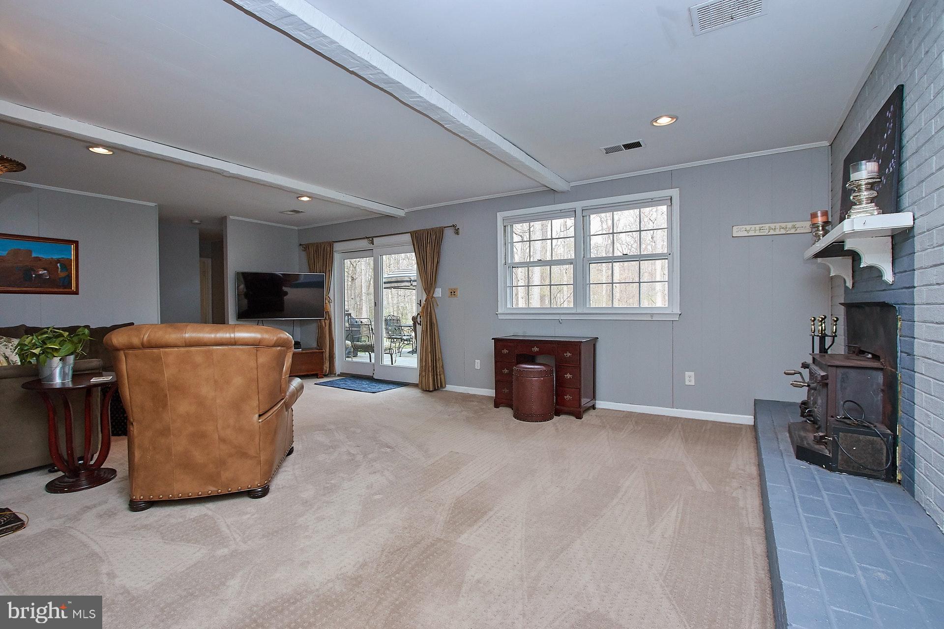 10210 Vale Road Vienna, VA 22181 - Photo 22 of 37 Gallery Image 22