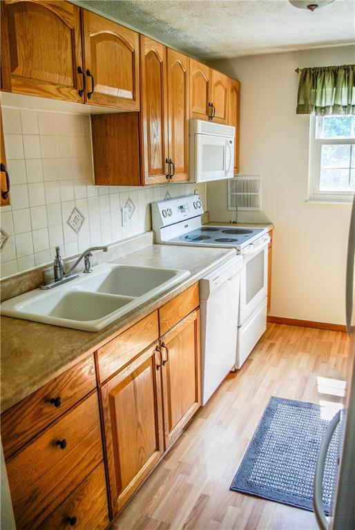 560 Moon Ridge Circle Economy, PA 15042 - Photo 5 of 14 Gallery Image 5