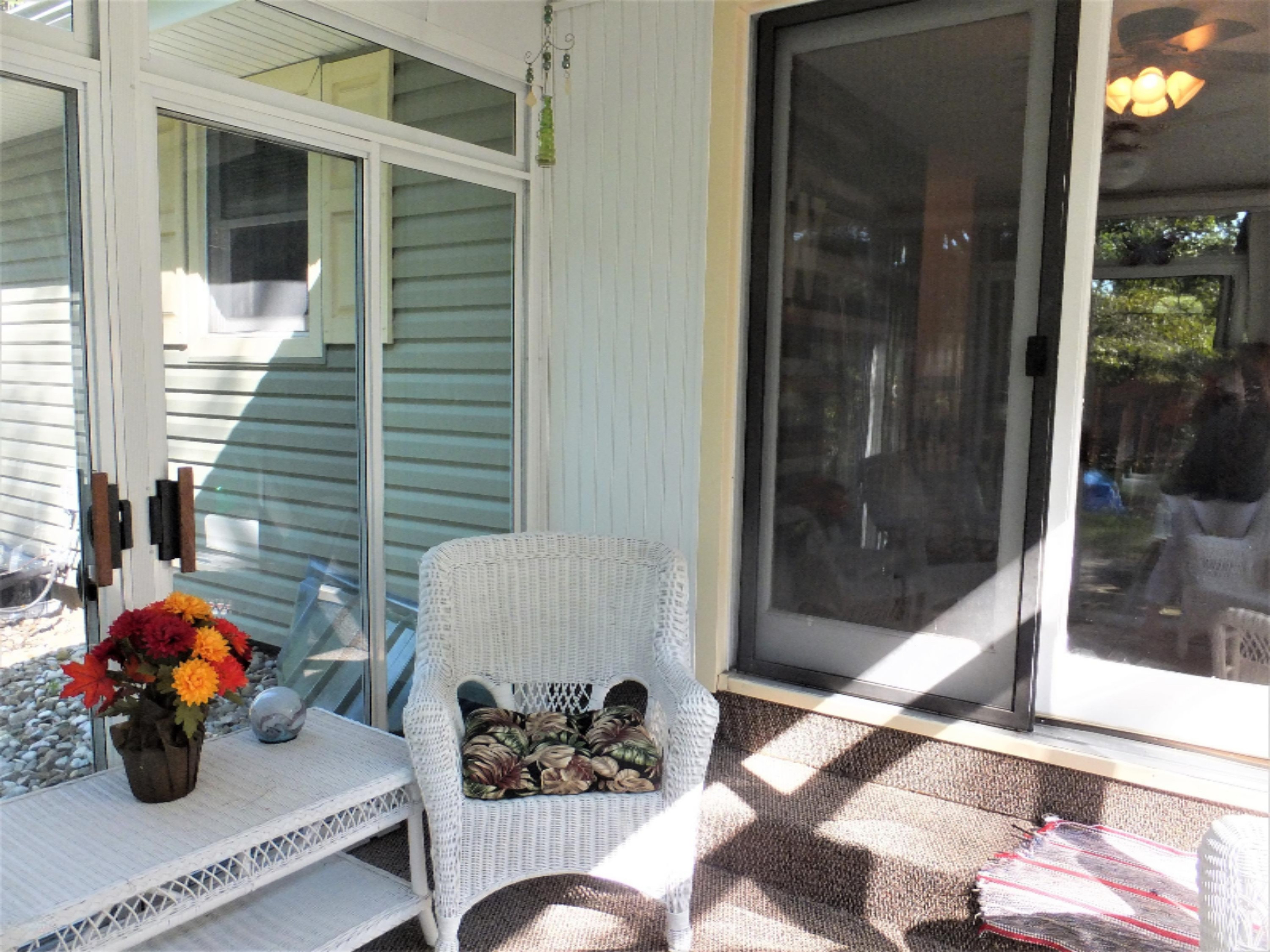 3386 Riverside Road Benton Harbor, MI 49022 - Photo 30 of 45 3 Season Sun Room