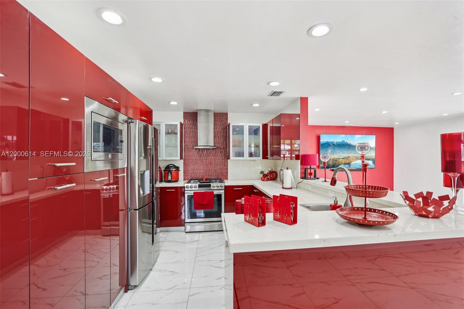 1900 Southwest 87th Court Miami, FL 33165 - Photo 11 of 44