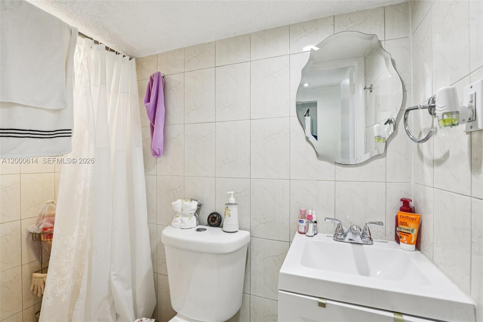 1900 Southwest 87th Court Miami, FL 33165 - Photo 31 of 44