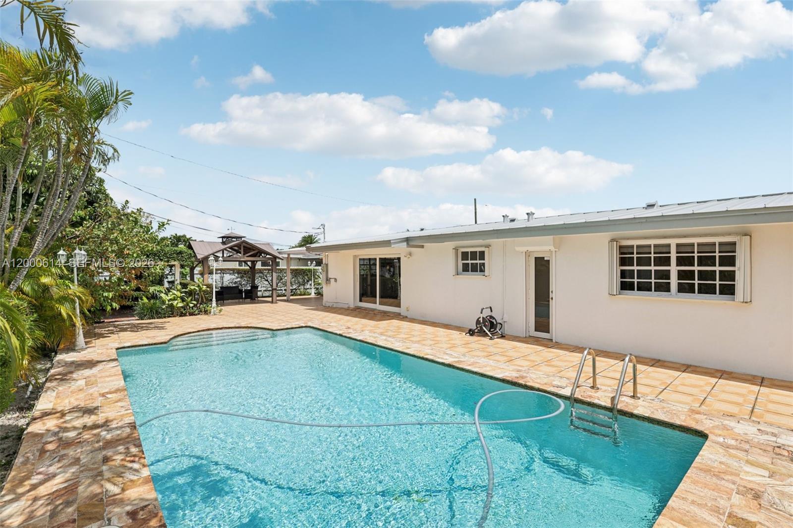 1900 Southwest 87th Court Miami, FL 33165 - Photo 35 of 44