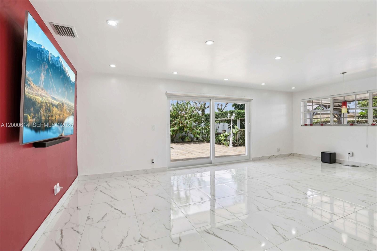 1900 Southwest 87th Court Miami, FL 33165 - Photo 5 of 44