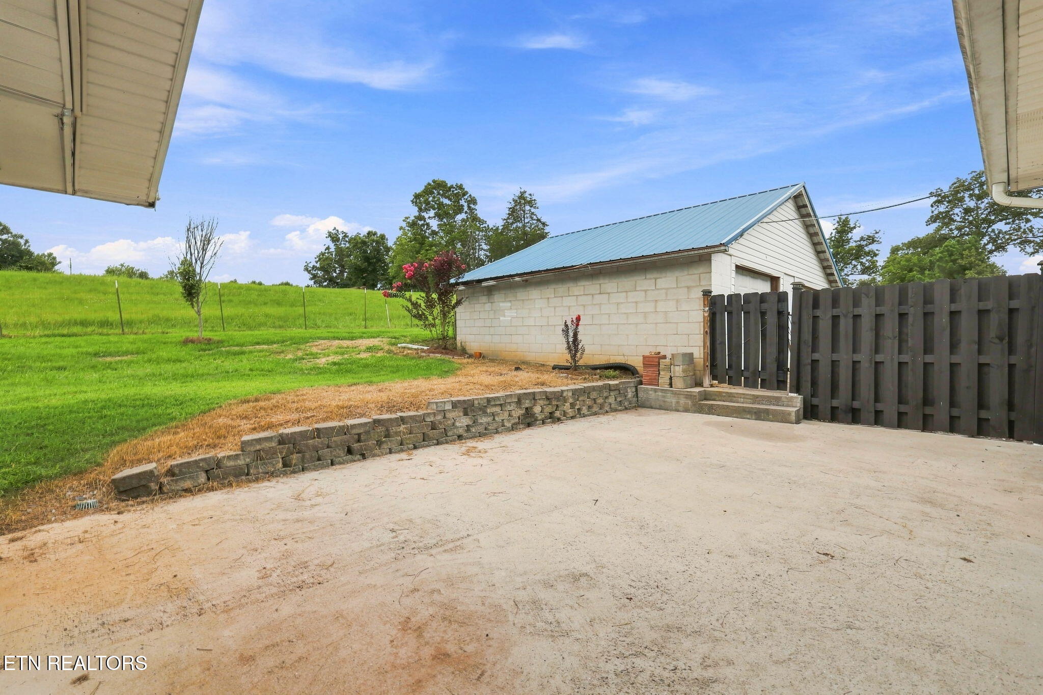 708 New Midway Road Kingston, TN 37763 - Photo 31 of 47 Back