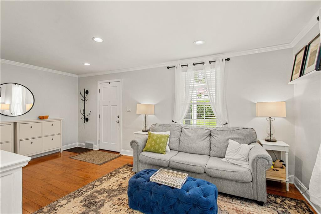 103 Bartley Road Pittsburgh, PA 15241 - Photo 7 of 41 Gallery Image 7