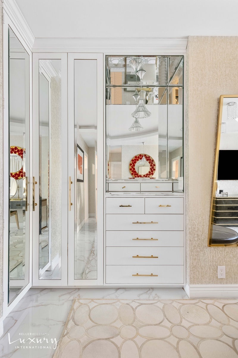 Undisclosed Address Manhattan, NY 10022 - Photo 9 of 16 a view of dresser and window