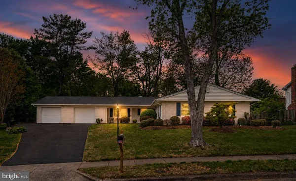 $775,000 | 4136 Meadow Hill Lane, Fairfax, VA 22033