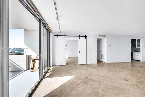 $5,300 | 11 Island Avenue, Unit 1105, Miami Beach, FL 33139