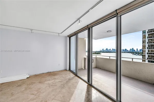 $5,300 | 11 Island Avenue, Unit 1105, Miami Beach, FL 33139