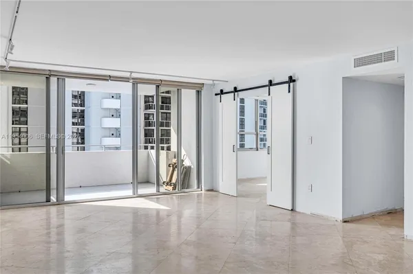 $5,300 | 11 Island Avenue, Unit 1105, Miami Beach, FL 33139
